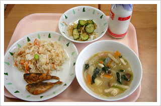 給食の写真