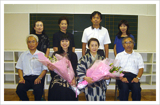 �Z�����w�Z�̊F����ƐS�̑�}�փ����o�[